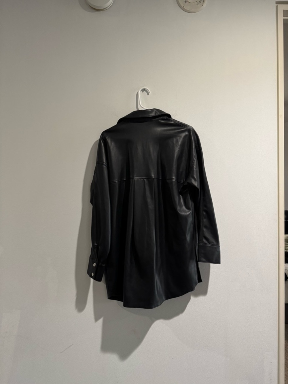 ZARA Black Faux Leather Oversized Shirt Jacket XS | Chic Shacket 🤍🖤 - Picture 4 of 5
